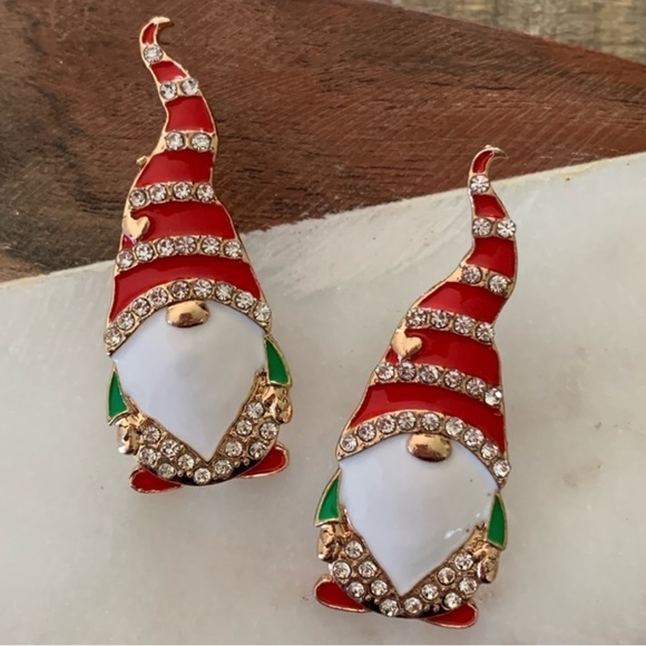 NWT Gnome Hat Rhinestone Holiday Earrings - Picture 1 of 4